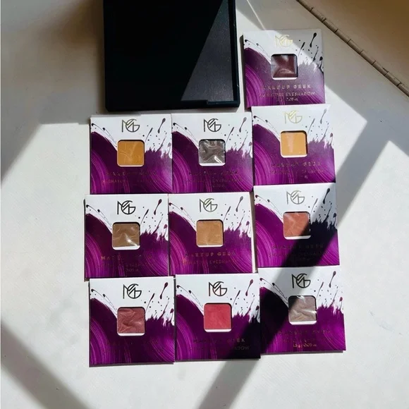 COPY - Makeup Geek Signature Eeyshadows with palette NWT - Picture 2 of 6